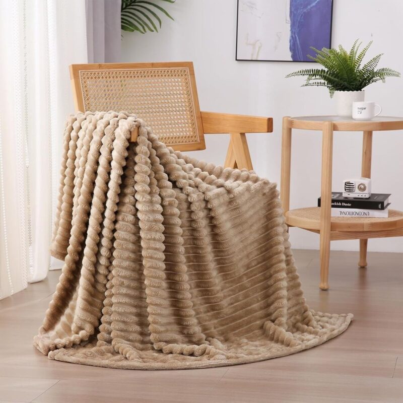 Throw Velvet Fleece Blanket - Image 4